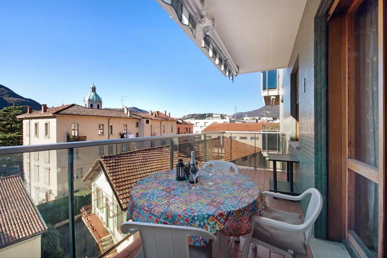 Appartamento House Of Roses Con Vista Duomo Como Zewnętrze zdjęcie